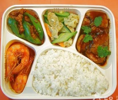 綠閩餐飲管理 以9元快餐配送撬動食堂外包市場，構筑品牌管理新生態